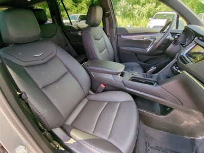 2025 Cadillac XT6 Luxury