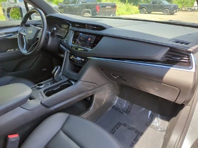 2025 Cadillac XT6 Luxury