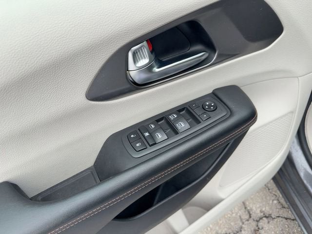 2020 Chrysler Pacifica Touring