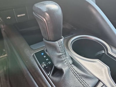 2022 Toyota Camry SE Hybrid
