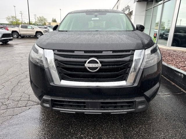 2025 Nissan Pathfinder SV 4WD