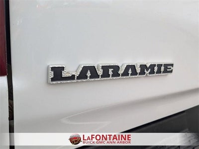 2020 RAM 1500 Laramie Crew Cab 4x4 5'7" Box