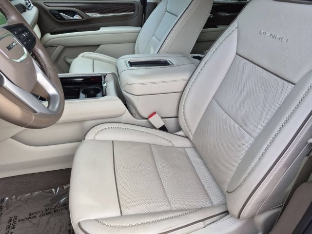2023 GMC Yukon Denali - Photo 19