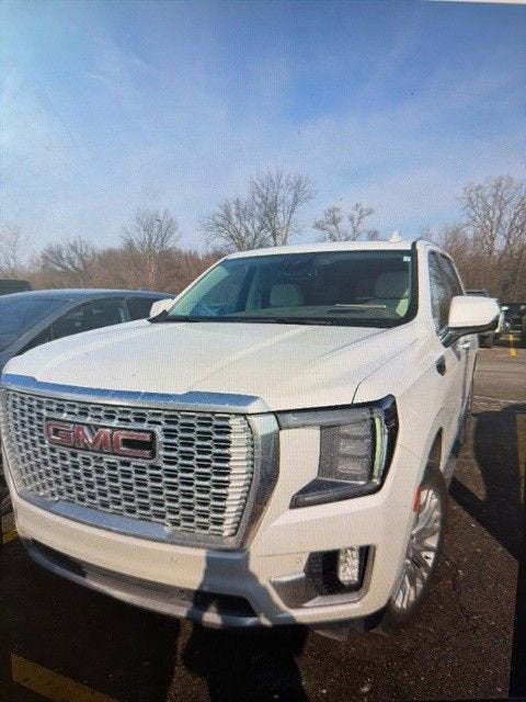 2024 GMC Yukon 4WD Denali's photo
