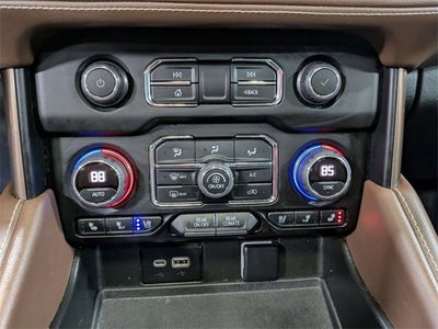 2022 Chevrolet Suburban High Country