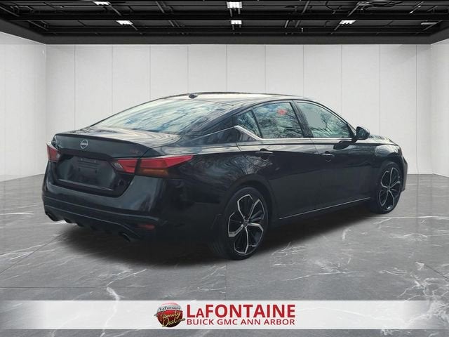 2025 Nissan Altima SR FWD