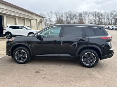2025 Nissan Rogue SV FWD