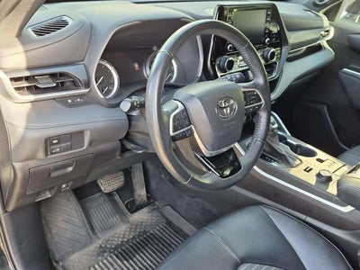 2022 Toyota Highlander XSE
