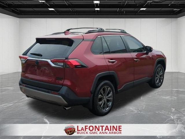 2022 Toyota RAV4 Limited - Photo 8