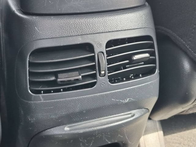 2008 Kia Rondo LX