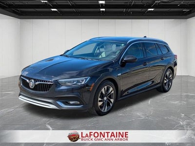 2020 Buick Regal TourX Essence