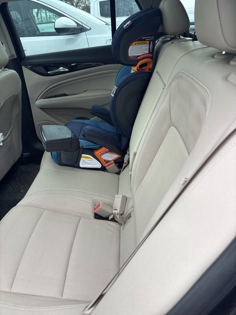 2020 Buick Regal TourX Essence