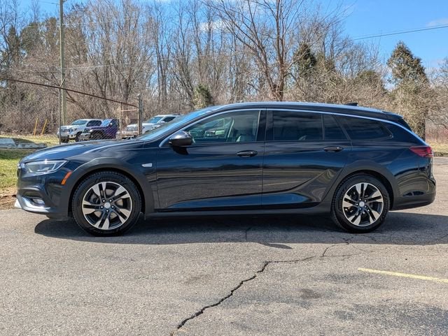 2020 Buick Regal TourX Essence