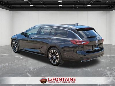 2020 Buick Regal TourX Essence