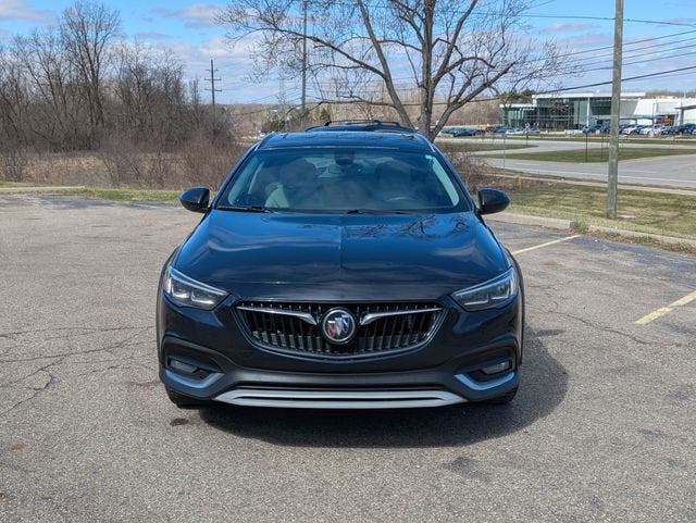 2020 Buick Regal TourX Essence