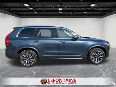 2022 Volvo XC90 T5 Momentum 7 Passenger
