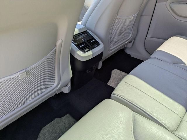 2024 Volvo XC90 Plus - Photo 29
