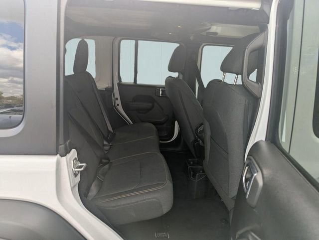 2025 Jeep Wrangler 4-Door Summit 4x4