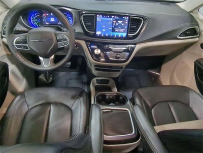 2024 Chrysler Pacifica Hybrid Select
