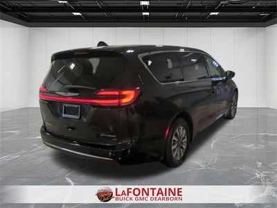 2024 Chrysler Pacifica Hybrid Select