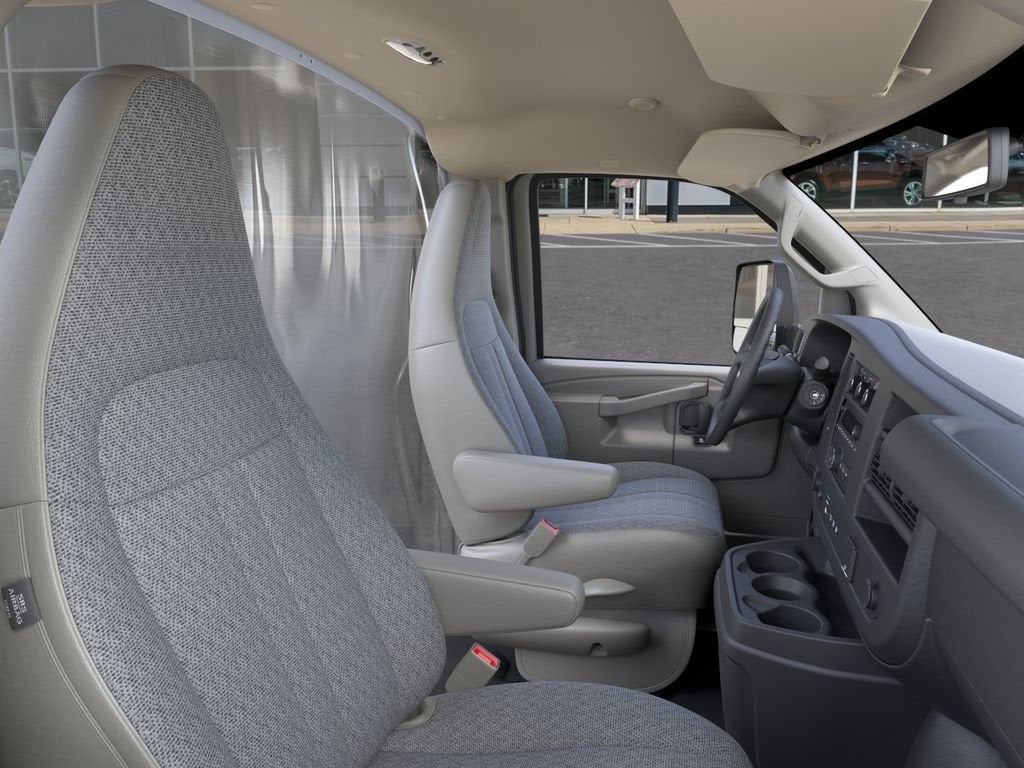 2025 GMC Savana Cutaway 3500 1WT