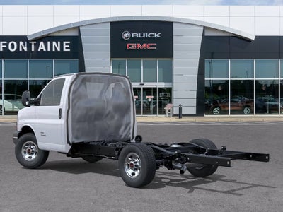 2025 GMC Savana Cutaway 3500 1WT