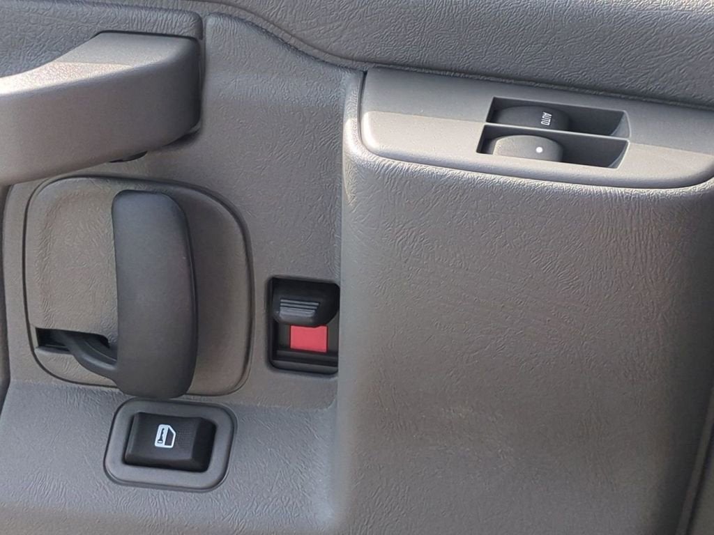 2025 GMC Savana Cutaway 3500 1WT