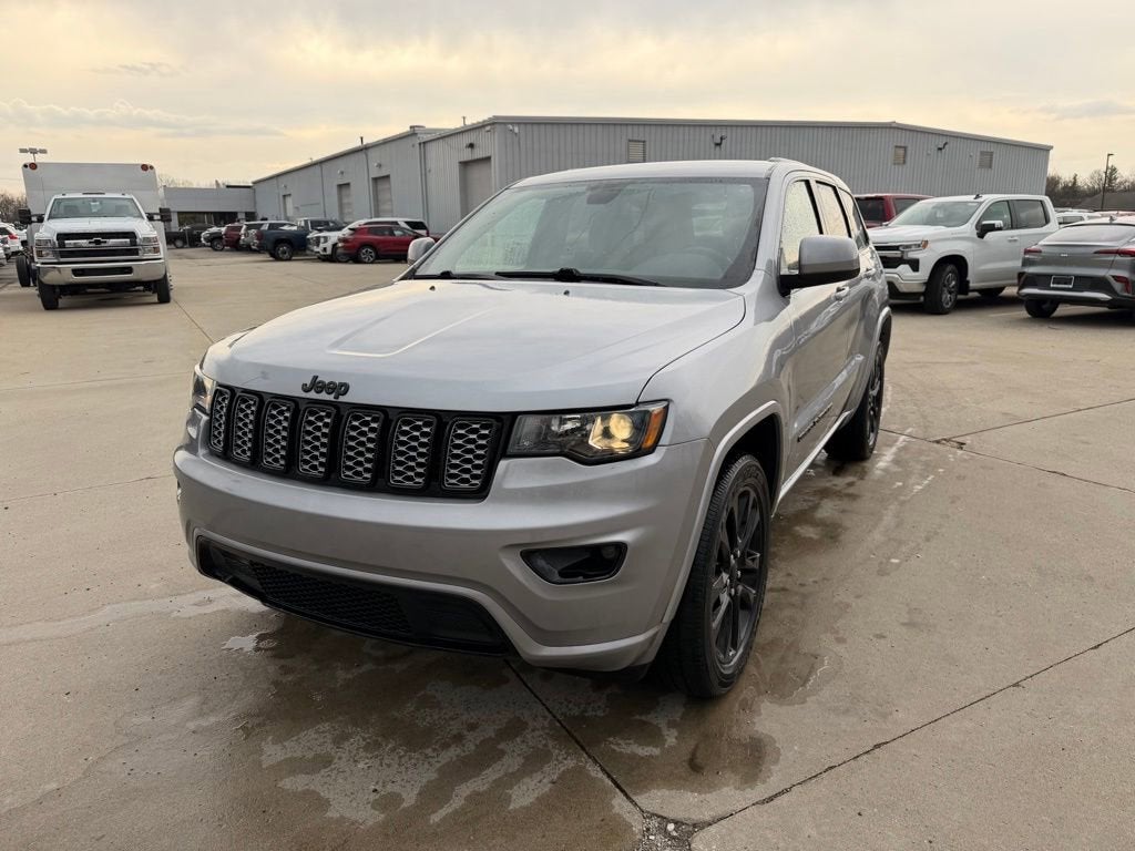2021 Jeep Grand Cherokee Laredo X 4x4