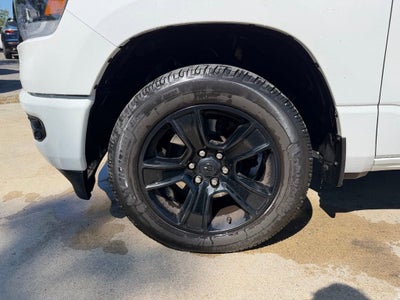 2020 RAM 1500 Big Horn Crew Cab 4x4 5'7" Box