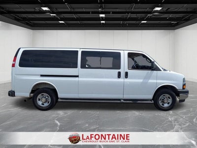 2025 Chevrolet Express Passenger 1LT