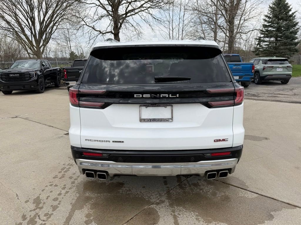 2024 GMC Acadia Denali