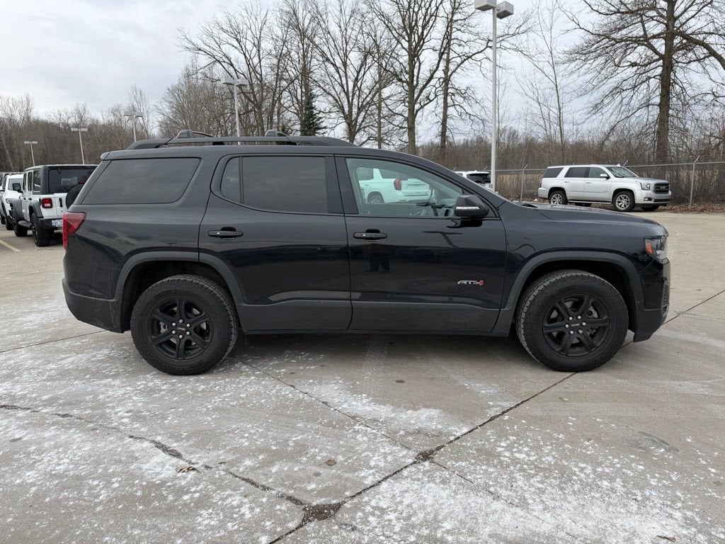 2023 GMC Acadia AT4