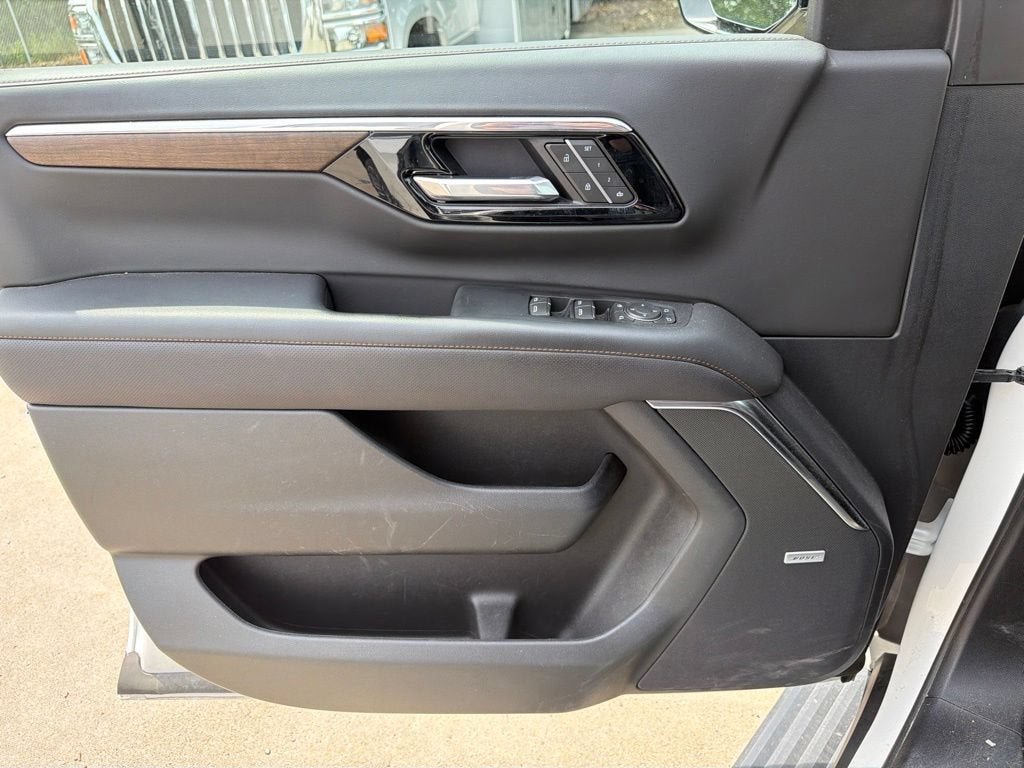 2025 Chevrolet Suburban High Country