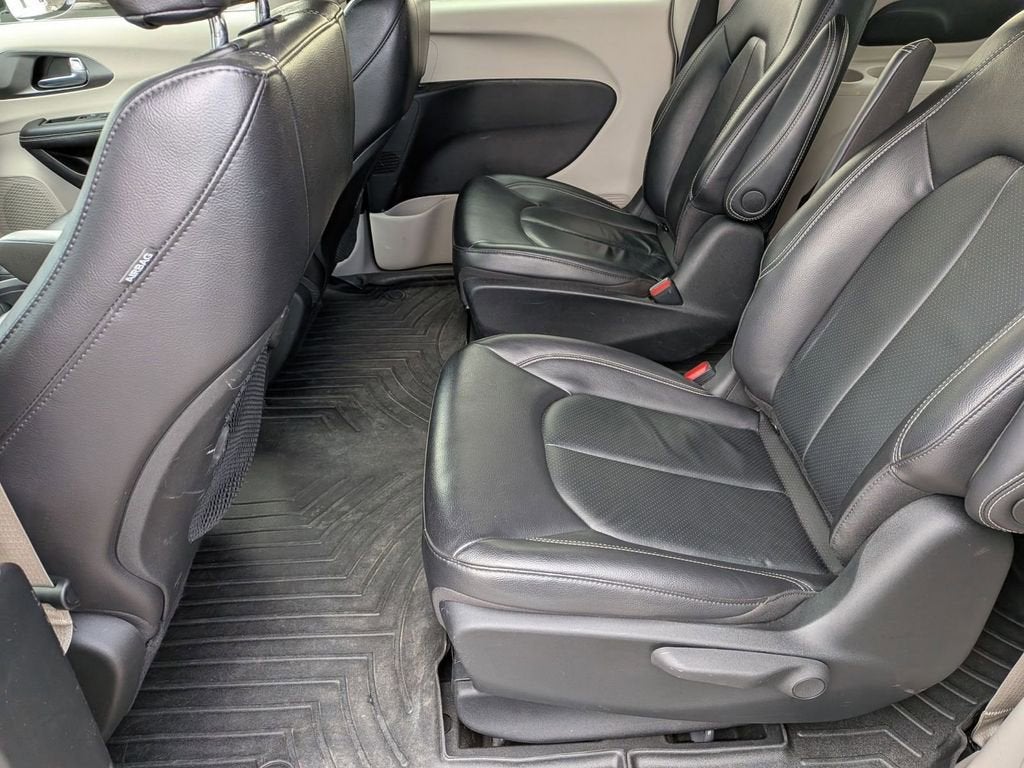 2022 Chrysler Pacifica Hybrid Touring L