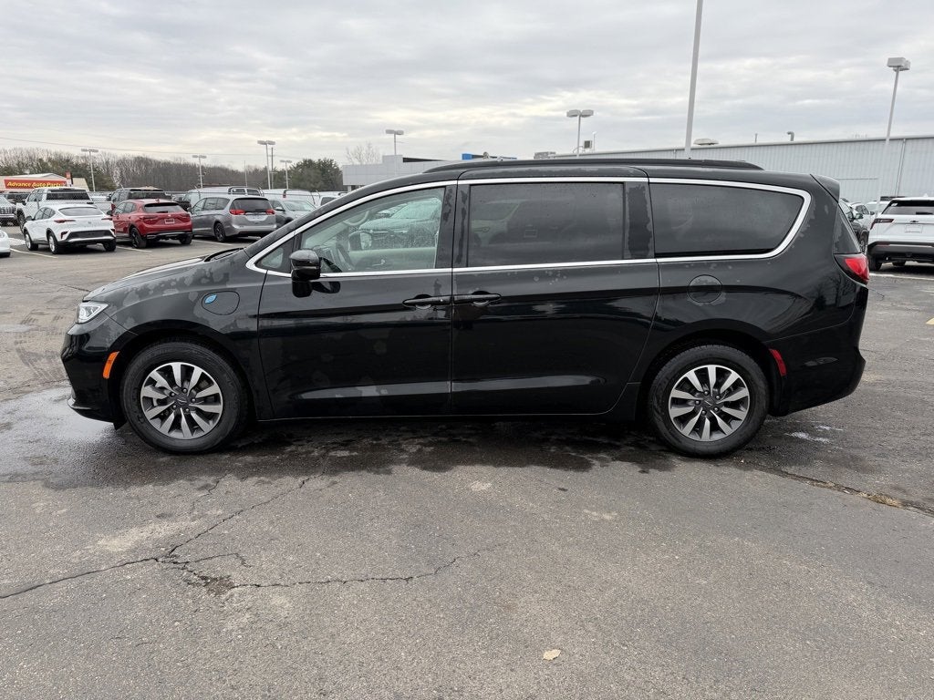 2022 Chrysler Pacifica Hybrid Touring L