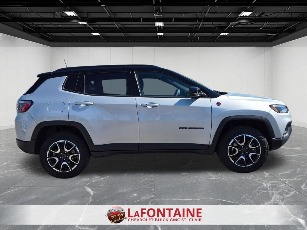 2025 Jeep Compass Trailhawk