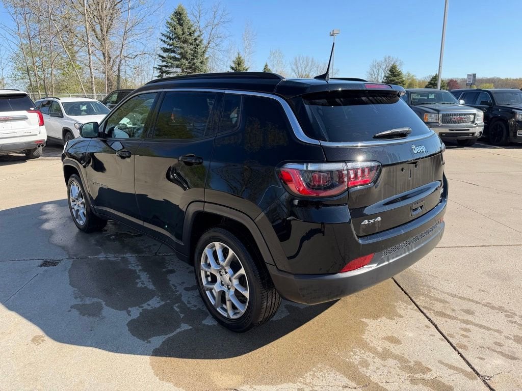 2023 Jeep Compass Latitude Lux FWD