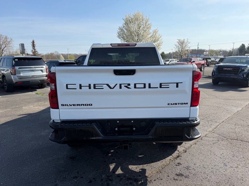 2022 Chevrolet Silverado 1500 Custom Trail Boss