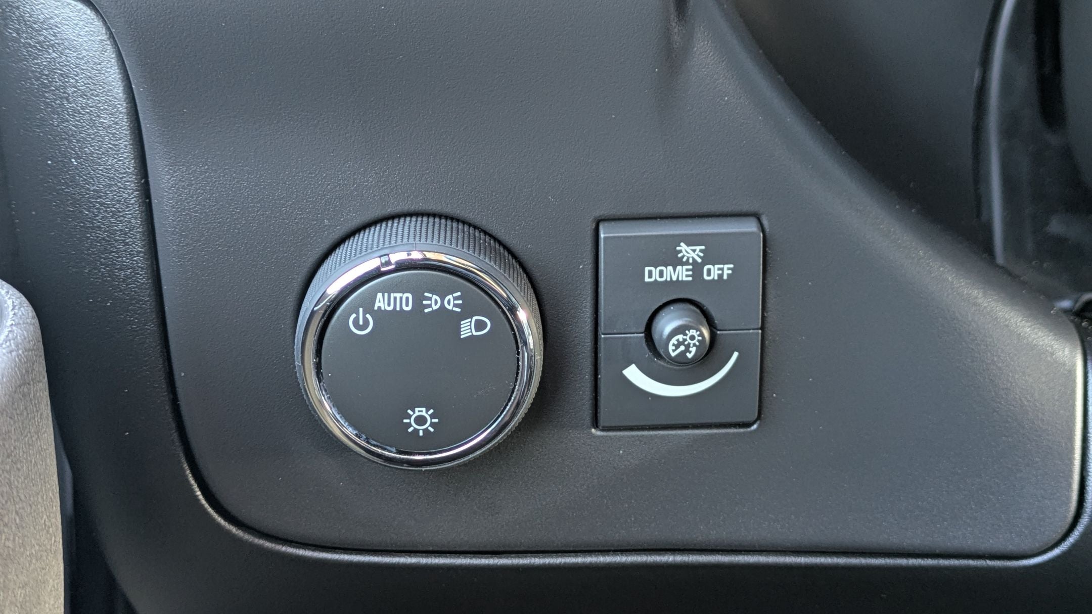 2025 GMC Savana Cutaway 3500 1WT