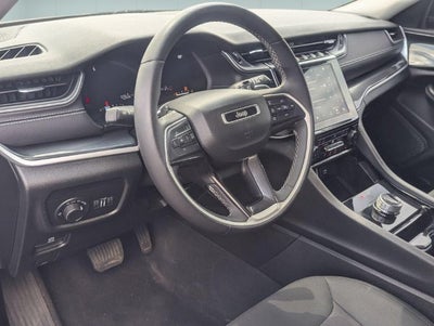 2023 Jeep Grand Cherokee Laredo 4x4