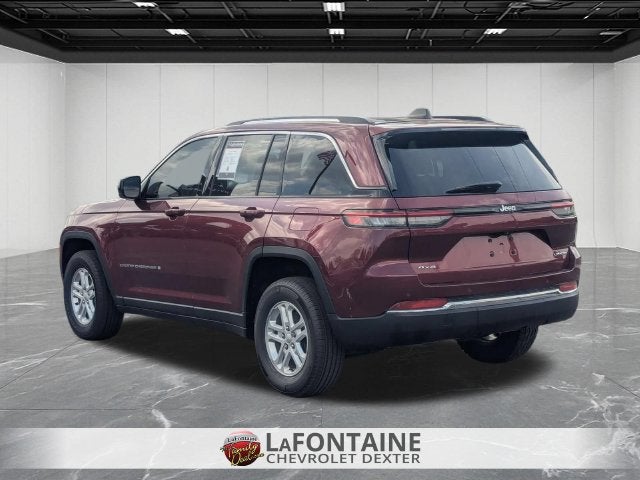 2023 Jeep Grand Cherokee Laredo 4x4