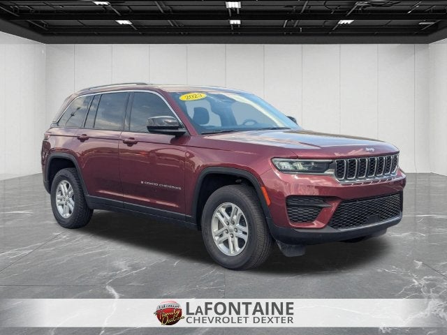 2023 Jeep Grand Cherokee Laredo 4x4