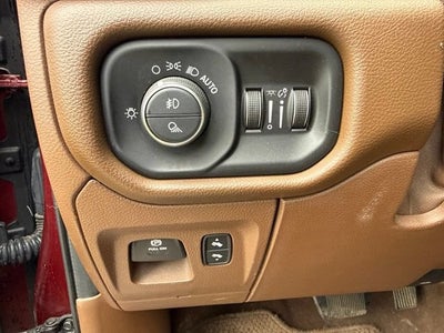 2019 RAM 1500 Laramie Quad Cab 4x4 6'4" Box