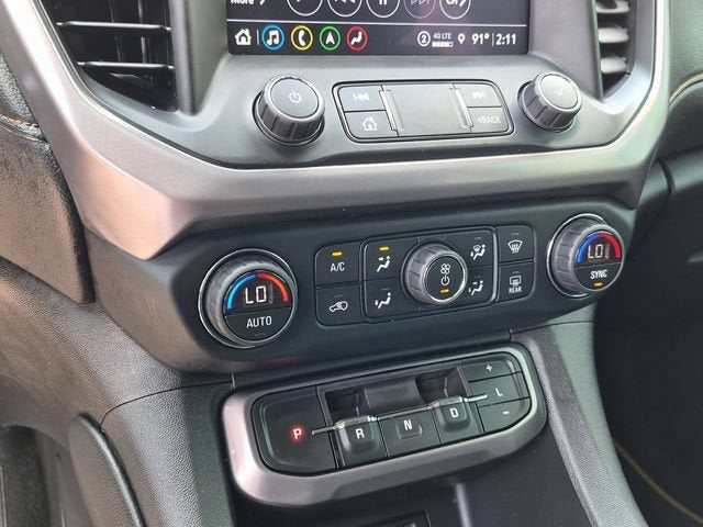 2021 GMC Acadia AT4
