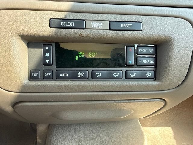 2002 Lincoln Town Car Cartier