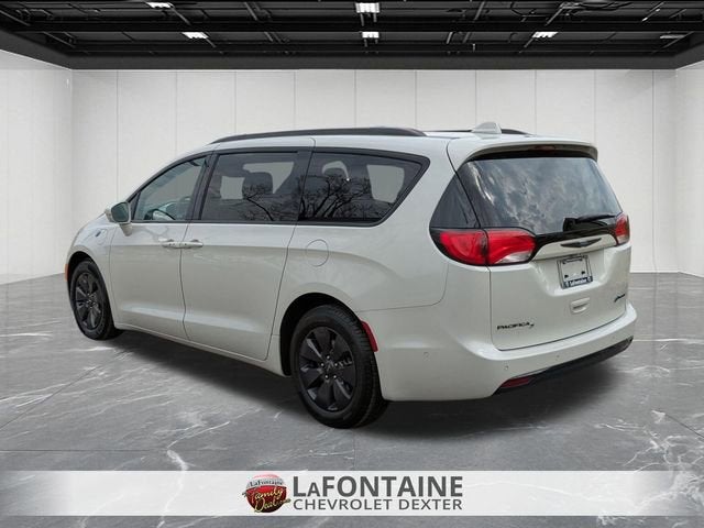 2020 Chrysler Pacifica Hybrid Limited
