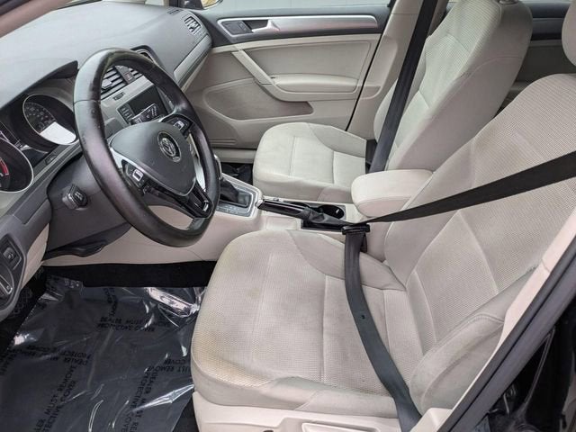 2017 Volkswagen Golf SportWagen S