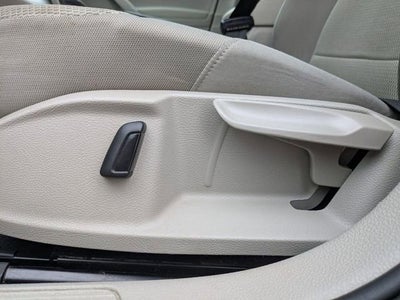 2017 Volkswagen Golf SportWagen S