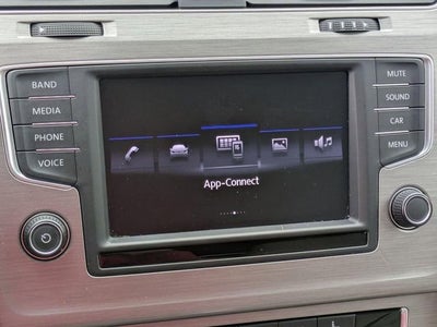 2017 Volkswagen Golf SportWagen S