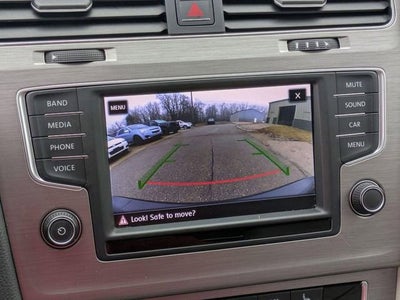 2017 Volkswagen Golf SportWagen S